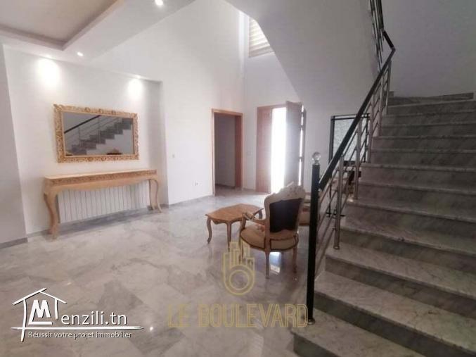 A vendre villa duplex à Hammamet Nord