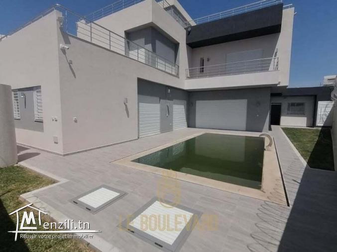 A vendre villa duplex à Hammamet Nord