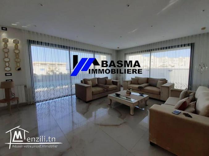 une magnifique villa haut standing s+4 à louer à Hergla