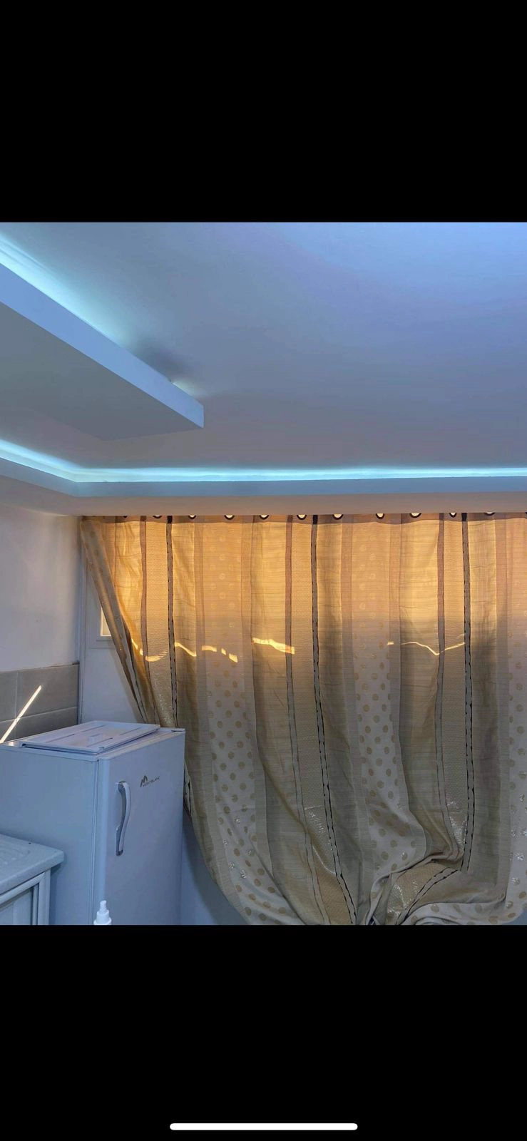 Description A louer studio S+0 + parking de voiture à Jardins d’El Menzah 1