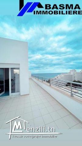 un appartement à Corniche à louer