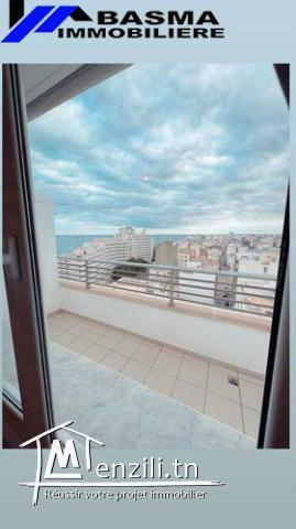 un appartement à Corniche à louer