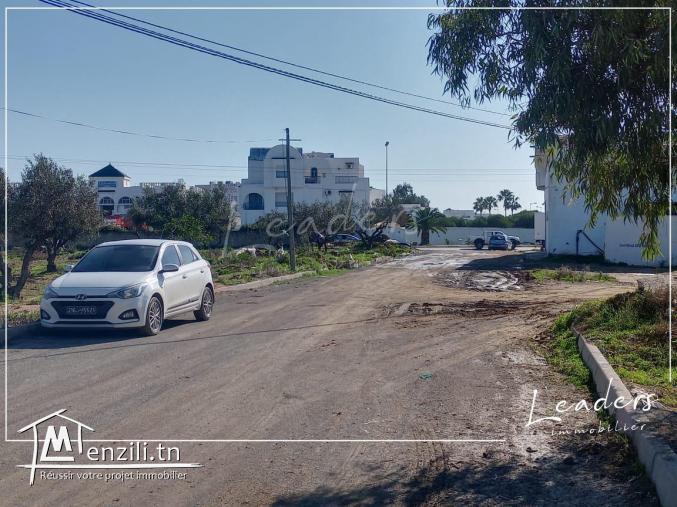 A vendre un Terrain situé à Manaret_Hammamet .