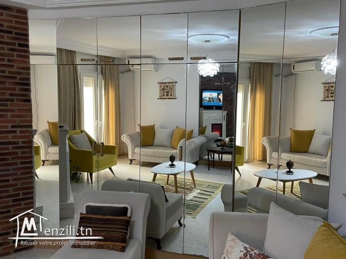 A louer S+2 richement meublé à l'Aouina