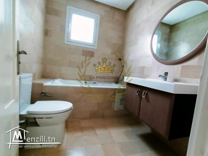 Location – Étage de villa aux berges du lac 2