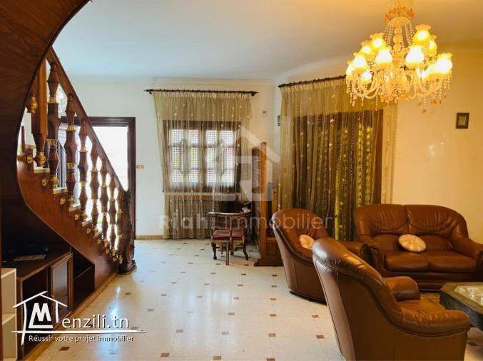 A vendre villa S5 a rades med ali