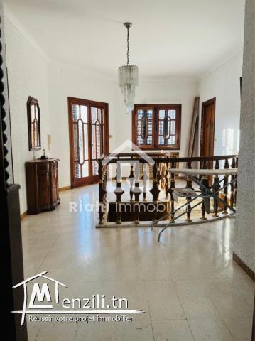 A vendre villa S5 a rades med ali
