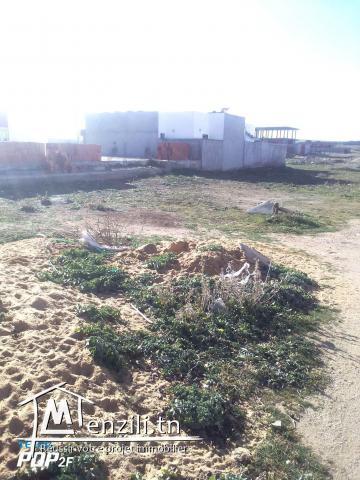 Vends terrain 250m2 proche Mornaguia