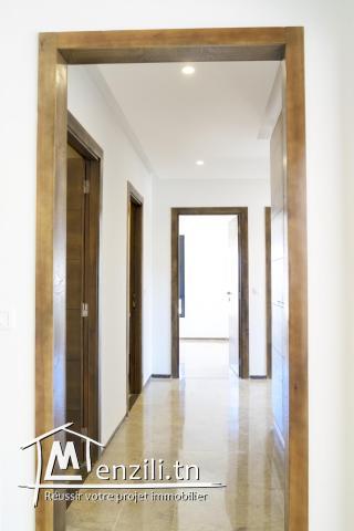 un spacieux S+3 à vendre( direct promoteur ) cité  Ghazela