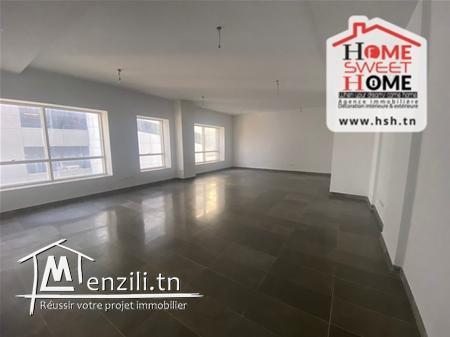 Bureau Louis à Louer aux Berges du Lac 2