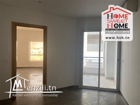 Bureau Louis à Louer aux Berges du Lac 2