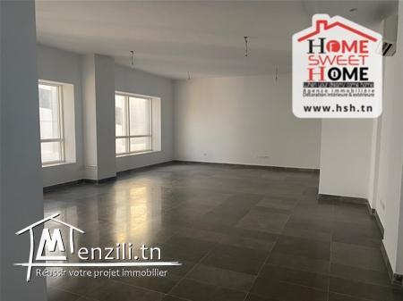 Bureau Louis à Louer aux Berges du Lac 2