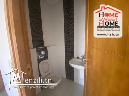 Bureau Louis à Louer aux Berges du Lac 2