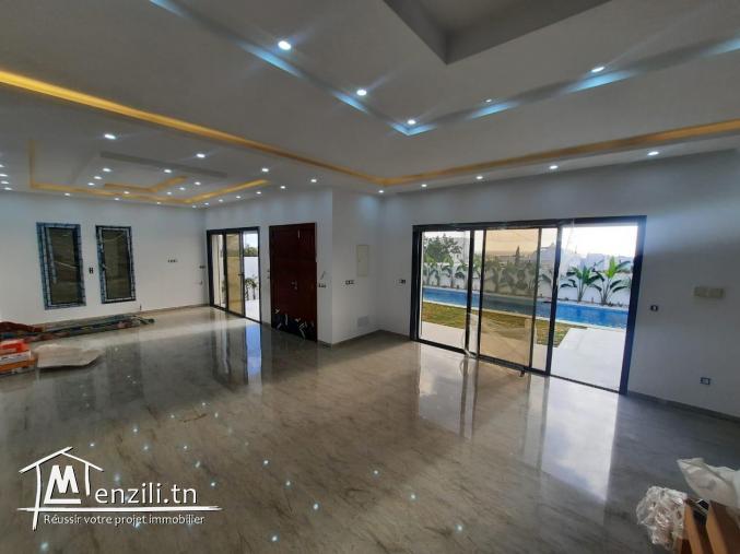 une belle villa avec une vue mer imprenable