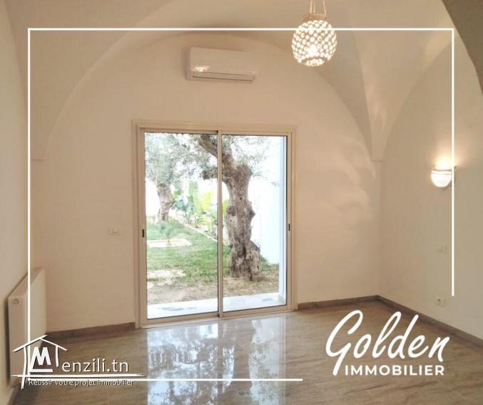 Villa s+4 de style arabesque sur deux niveaux avec piscine