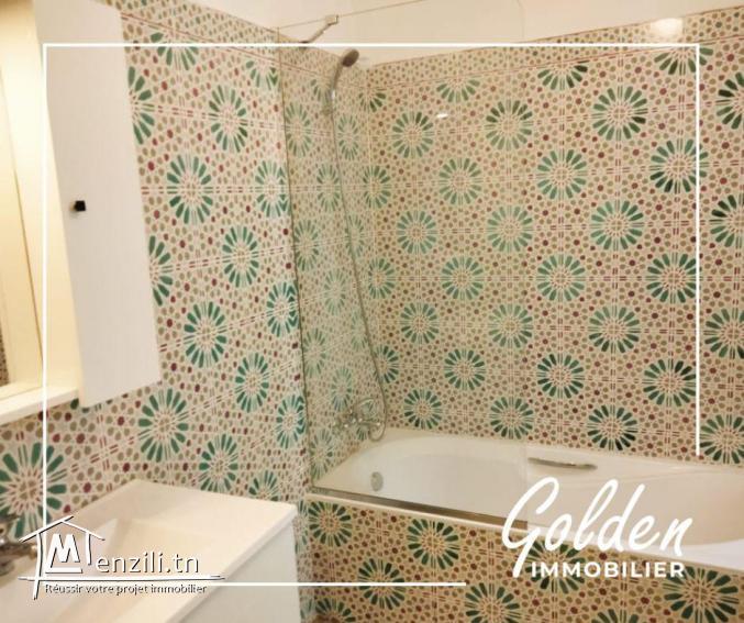 Villa s+4 de style arabesque sur deux niveaux avec piscine