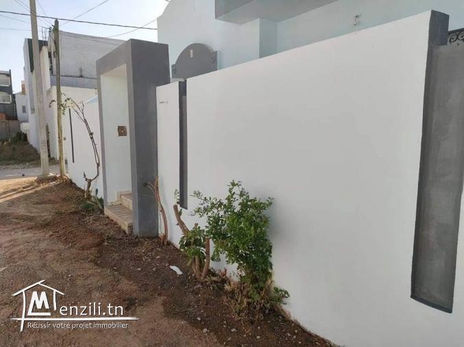 maison S+2 en face hotel ribat