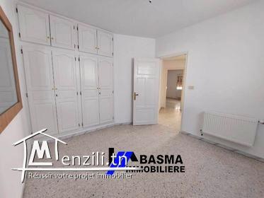 à louer un appartement s+3 à khzema