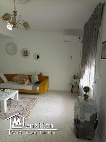 Bel étage de villa neuf 3 pieces Salon coté résidence El Ez rades meliene