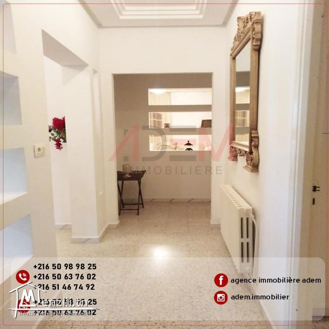 Etage de villa hautement meublé S3 avec abri voiture