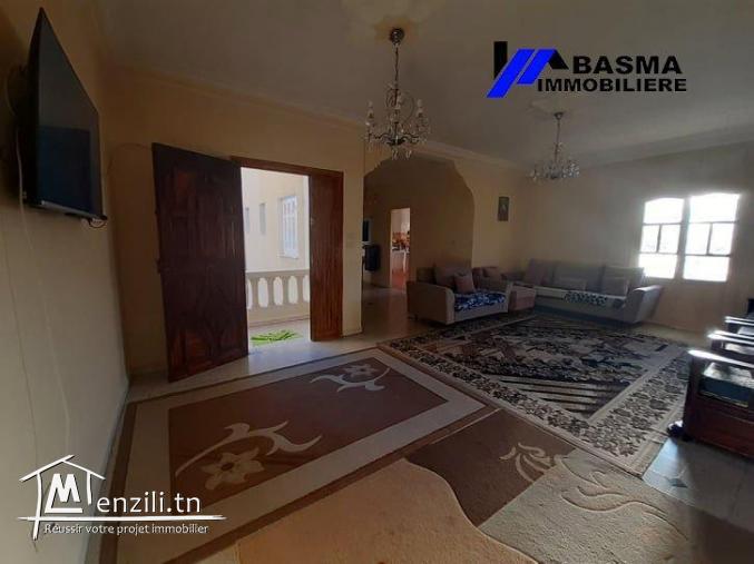 à vendre un appartement S+3 à Hay Riadh