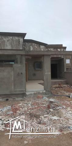 une maison indépendante vue sur mer en cours du finition à el Haouaria la grotte