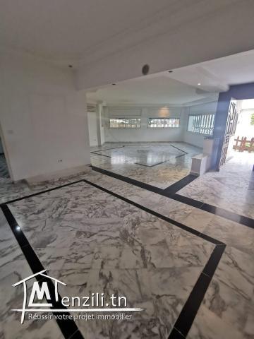 étage de villa a louer cité el fawez