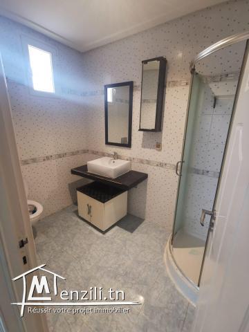 étage de villa a louer cité el fawez