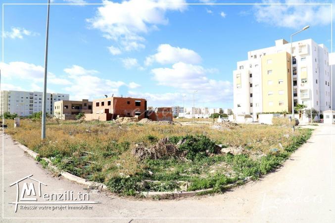 A_VENDRE un Terrain à Borj Louzir
