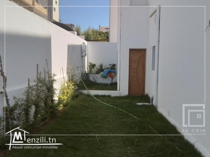 A vendre une #villa S+4 avec jardin