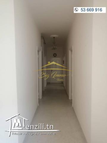 Spacieux RDC Avec grand jardin à khzema ouest