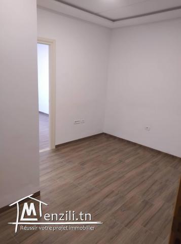 a louer un bureau S+2 dans un emplacement stratégique