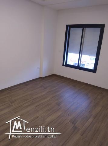 a louer un bureau S+2 dans un emplacement stratégique