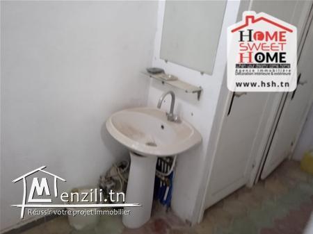 Dépôt Béatrice à Louer à Chotrana