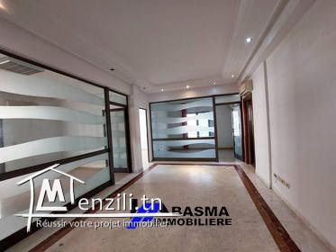 Un bureau A+3 louer à Corniche