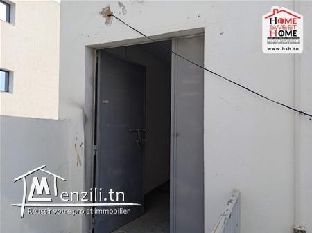 Dépôt Tatiana à Louer à La Soukra