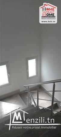 Etage de Villa Valentina à Vendre à La Soukra