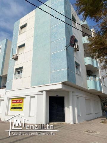 للبيع محل تجاري في رادس "إقامة الفيروز"