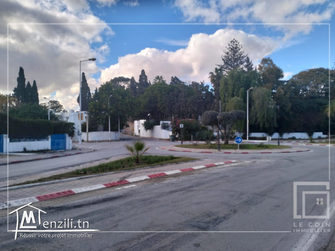 أرض للبيع 157م² في قلب الحمامات تبعد 400 متر على البحر