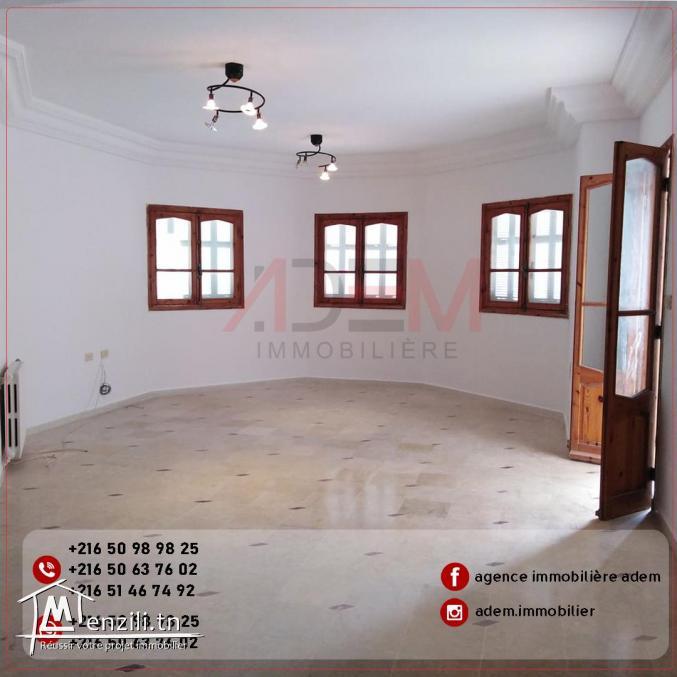Spacieux étage de villa S3 avec entrée indépendante à Sahloul