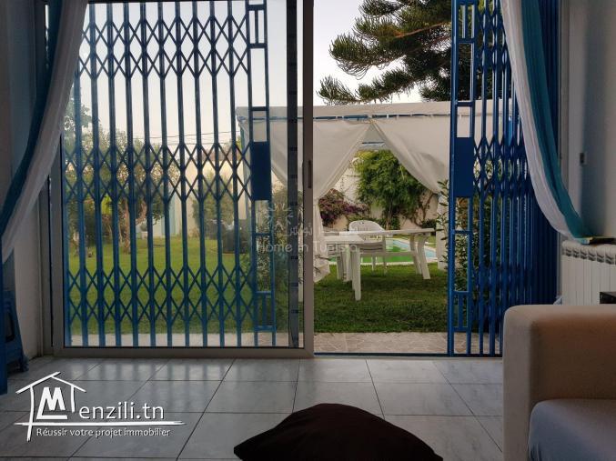 A louer sublime villa avec piscine à Chott Meriem