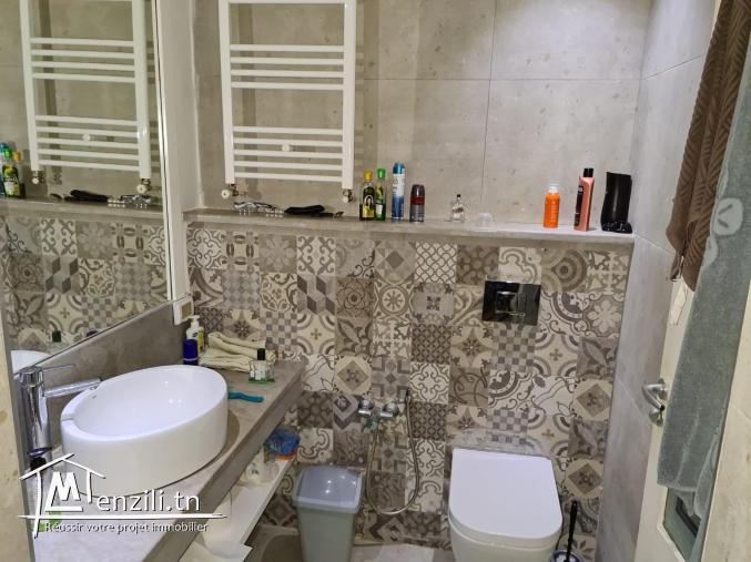 A louer a la Marsa bel appartement meublé avec jardin