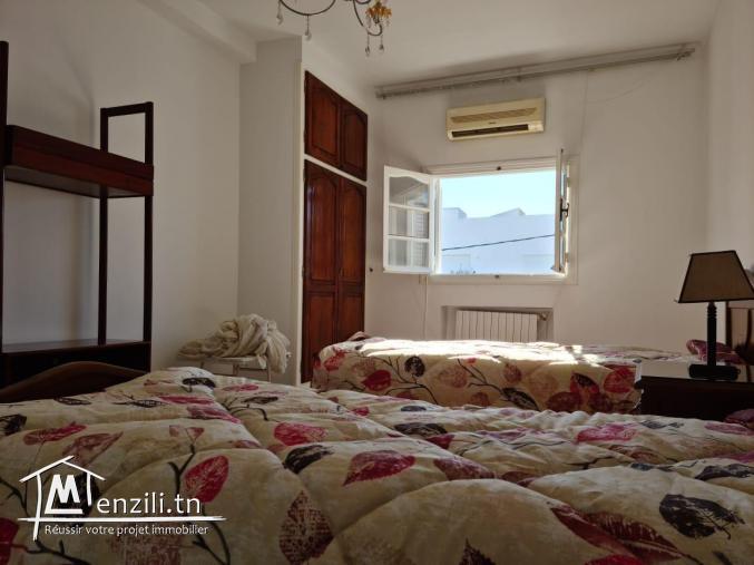 A louer a la Marsa plage appartement meublé avec terrasse et jardin