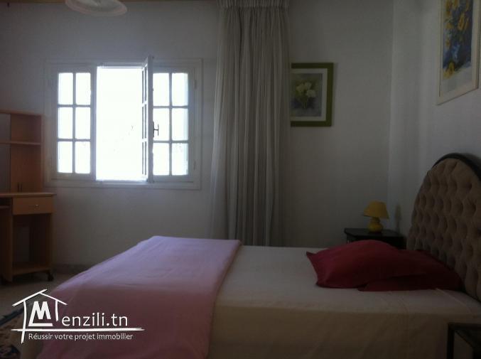 A louer a la marsa corniche un appartement meublé avec jardin