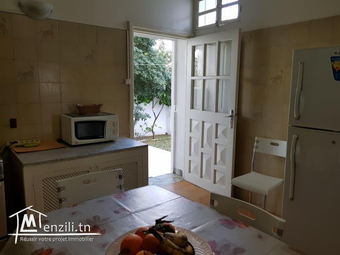 A louer a la marsa corniche un appartement meublé avec jardin