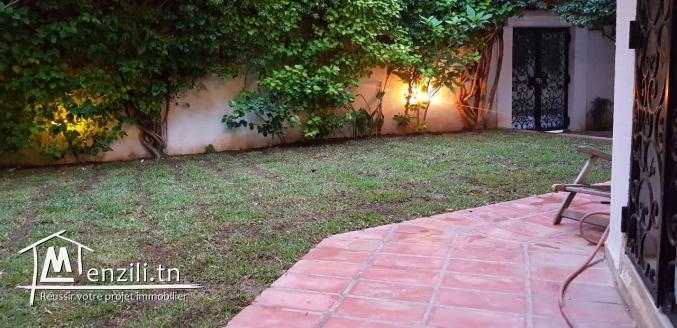 A louer à la marsa rez de chaussé meublé avec jardin