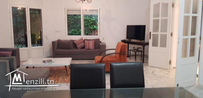 A louer à la marsa rez de chaussé meublé avec jardin