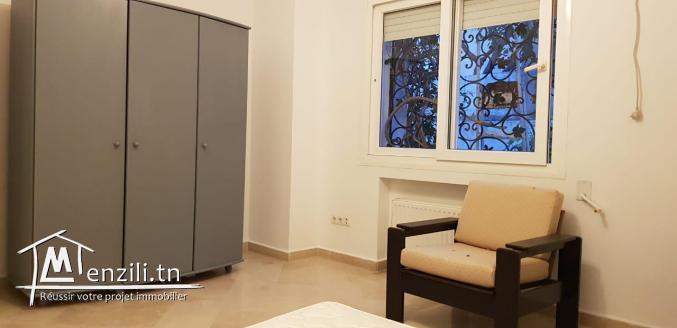 A louer à la marsa rez de chaussé meublé avec jardin