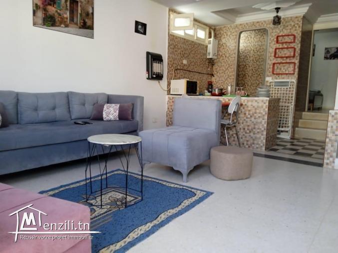 A louer a la marsa petit appartement meublé au rez de chaussé