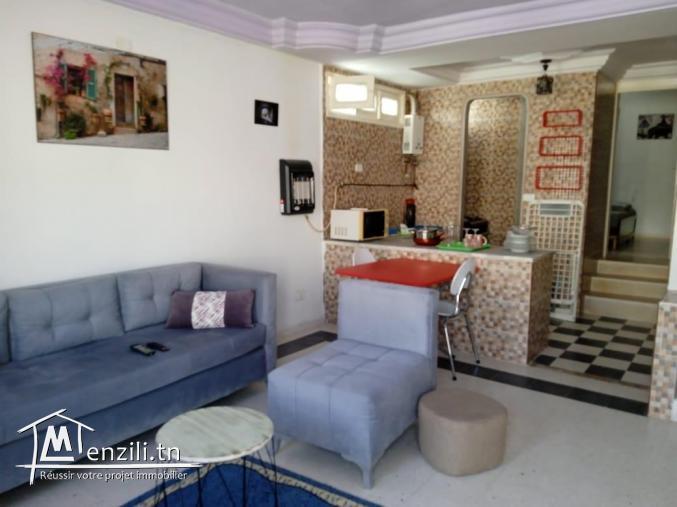 A louer a la marsa petit appartement meublé au rez de chaussé